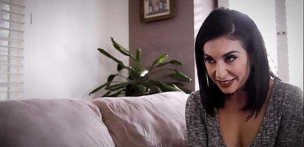 Naive MILF Joanna Angel shared cock with teen Jane Wilde before hardcore sex